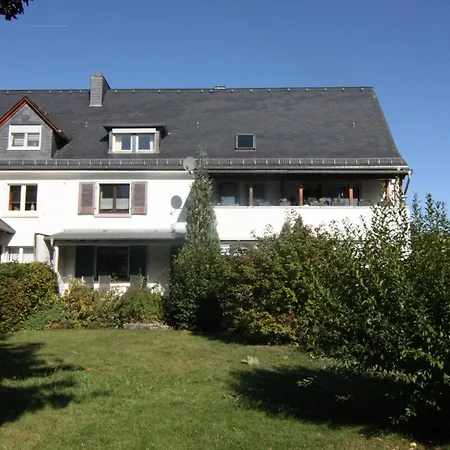 Alte Praxis - Zentral & Ruhig In Simmern! Stellplatz アパート ジンメン