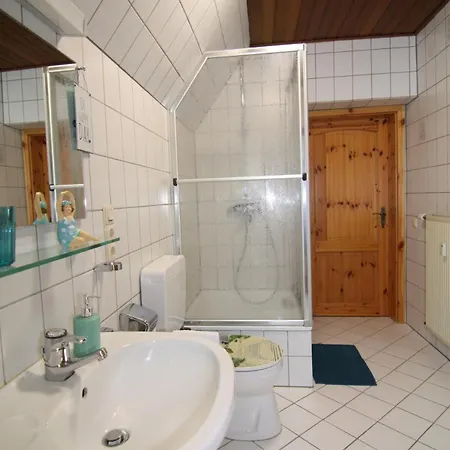 Alte Praxis - Zentral & Ruhig In Simmern! Stellplatz Apartment