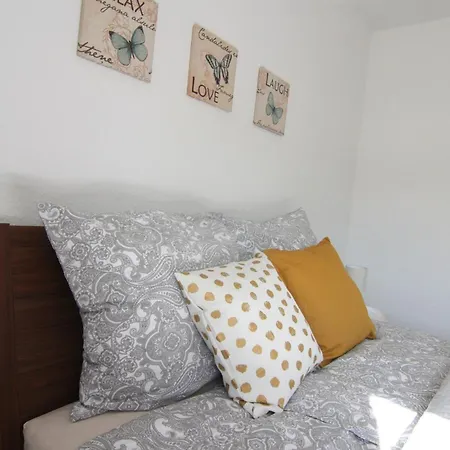 Alte Praxis - Zentral & Ruhig In Simmern! Stellplatz * Simmern (Rhein-Hunsruck-Kreis)