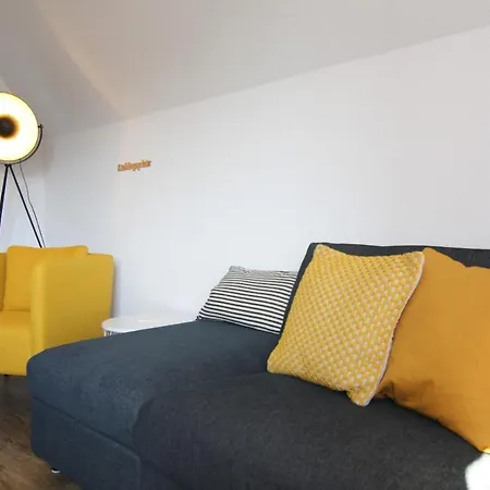 Alte Praxis - Zentral & Ruhig In Simmern! Stellplatz Appartement *
