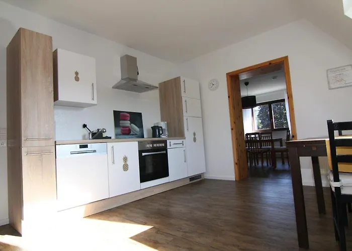 Alte Praxis - Zentral & Ruhig In Simmern! Stellplatz