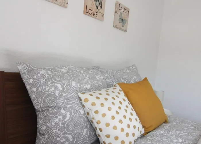 Alte Praxis - Zentral & Ruhig In Simmern! Stellplatz * Simmern (Rhein-Hunsruck-Kreis)